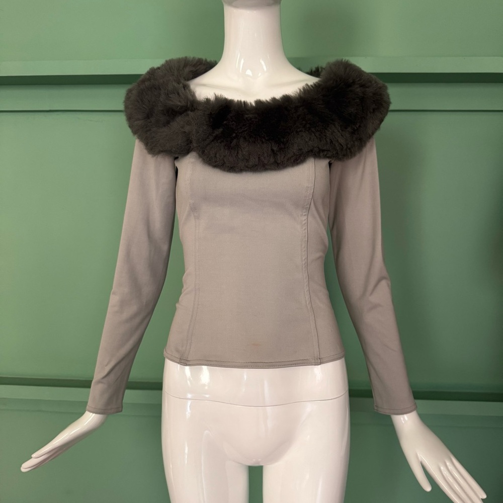 Bisou Bisou faux fur trimmed top